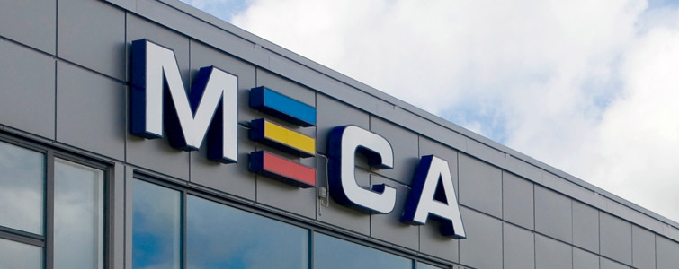 Bilde av MECA-logoen på en bygning